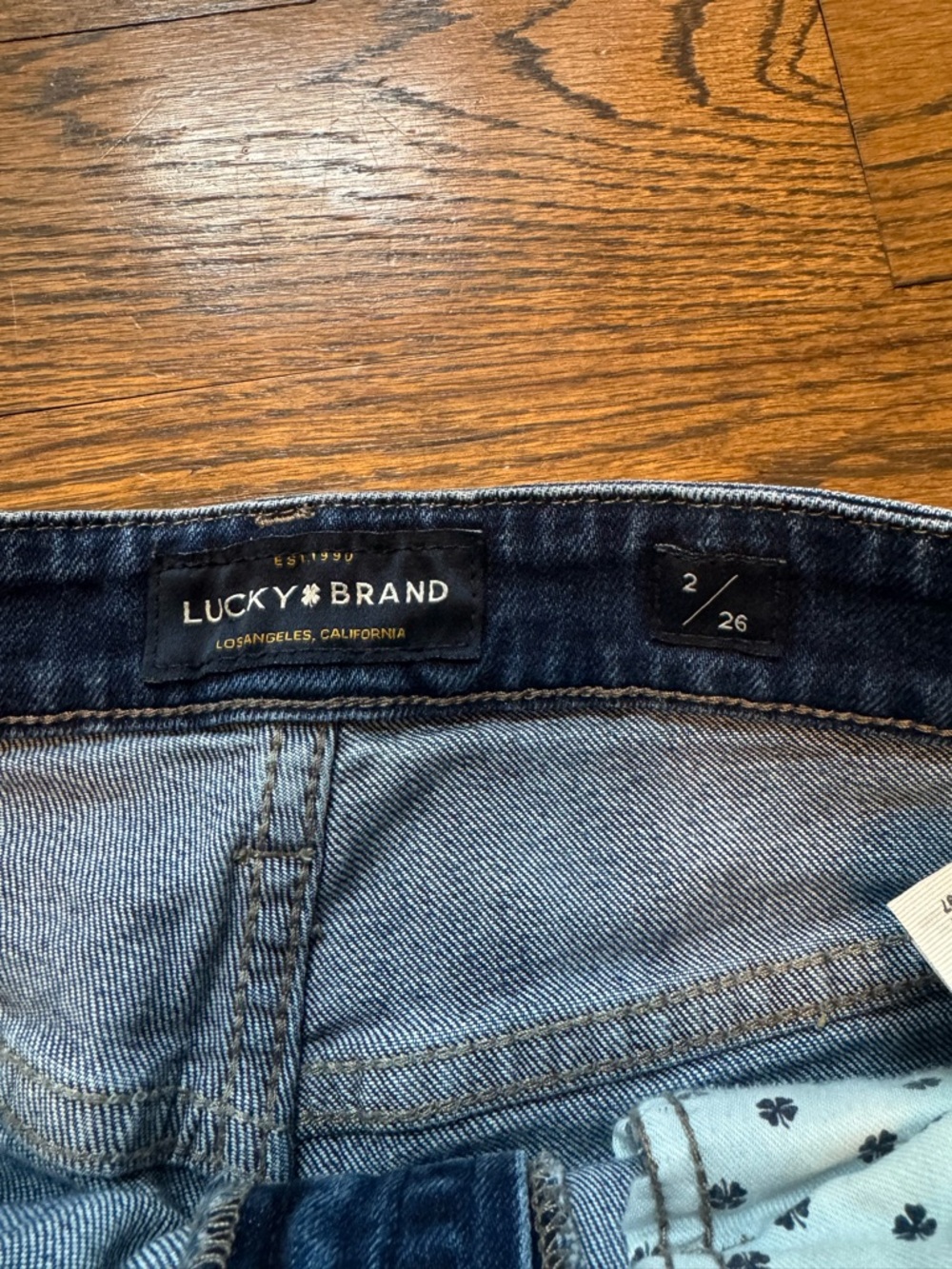 Lucky Brand Bridgette Cropped Flare Jeans Size 26/2 Dark Wash High Rise Stretch - Picture 4 of 5